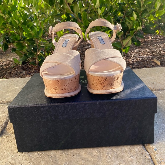 Sand Cork Prada Wedges!! - Picture 5 of 6